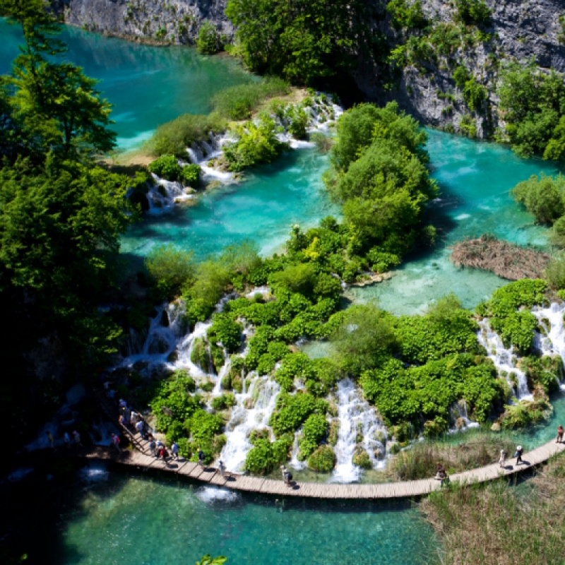 十六湖国家公园